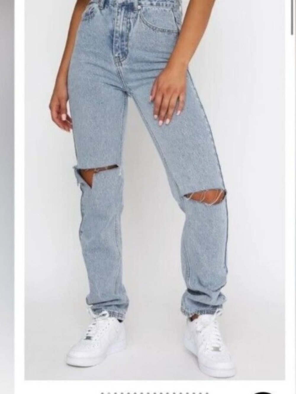 White Fox She's All That Straight Leg Jeans in Washed Blue NWT Women's Size 2